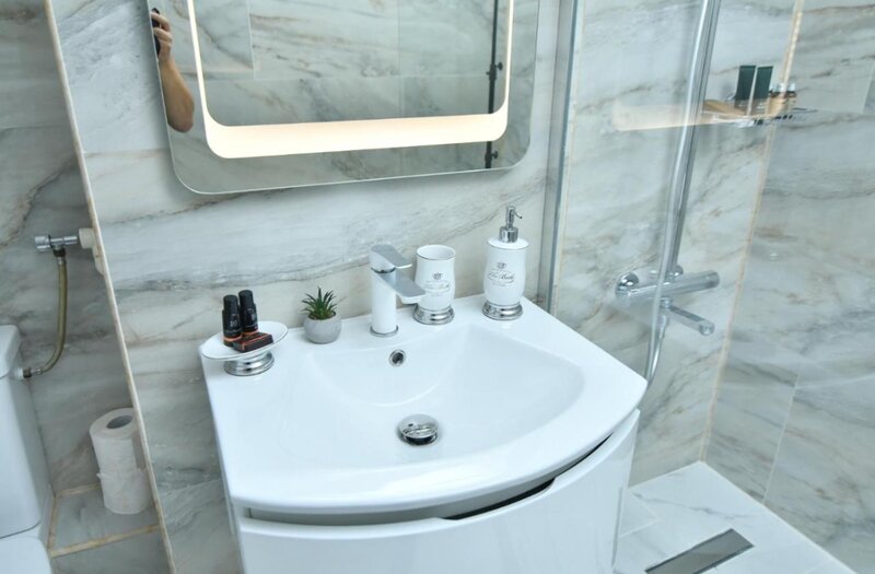 13 Septembrie - Marriott - Palatul Parlamentului